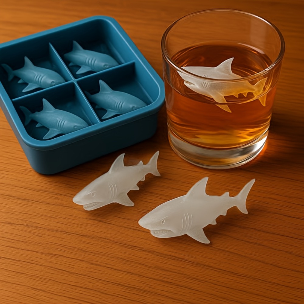Shark Silicone Ice Cube Tray 4 - đánh giá và giá Kitchen Gadgets To Have